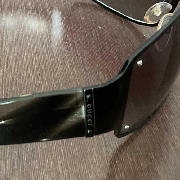 GUCCI 1832 Sunglasses - Picture 3 of 9
